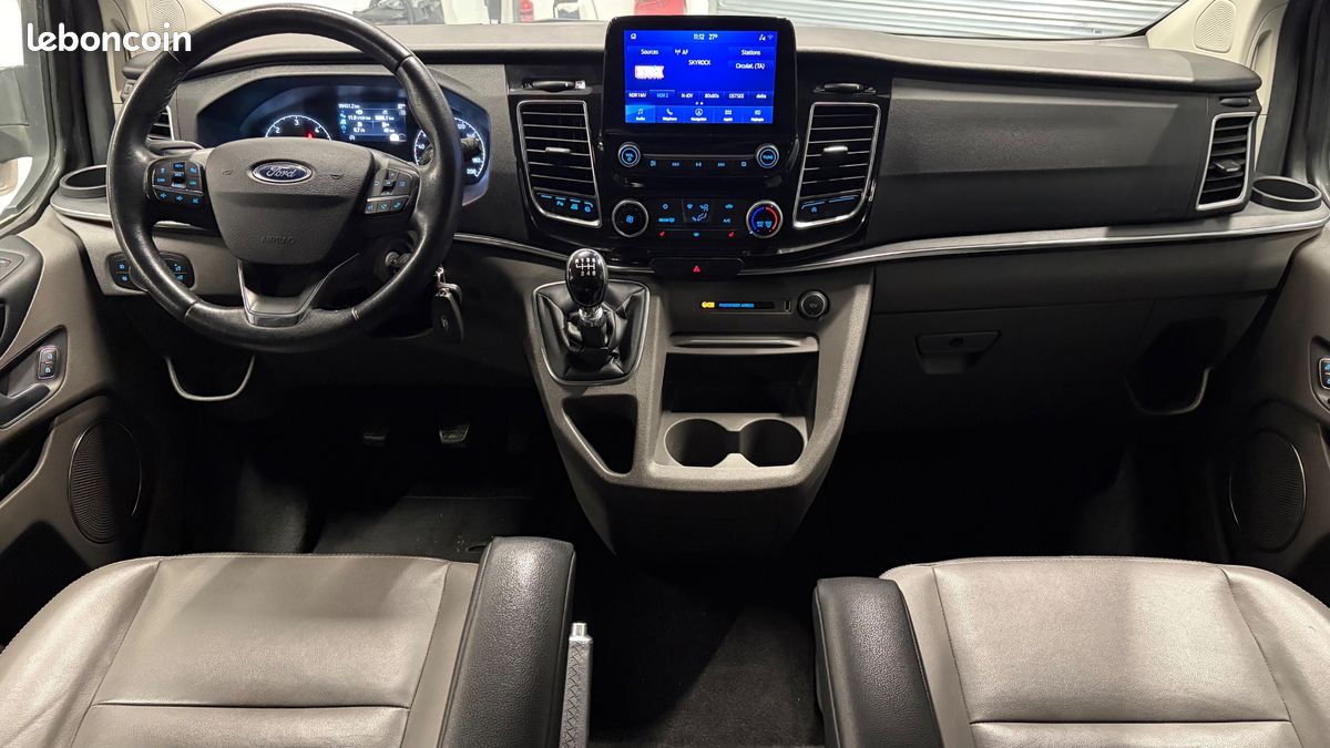FORD TOURNEO CUSTOM COMBI 320 2.0 ECOBLUE 185 L1H1 COURT PC-TN SPORt (image 3)