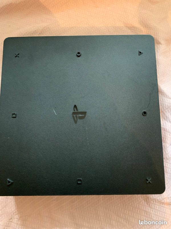 Console ps 4 très peu servi (image 4)