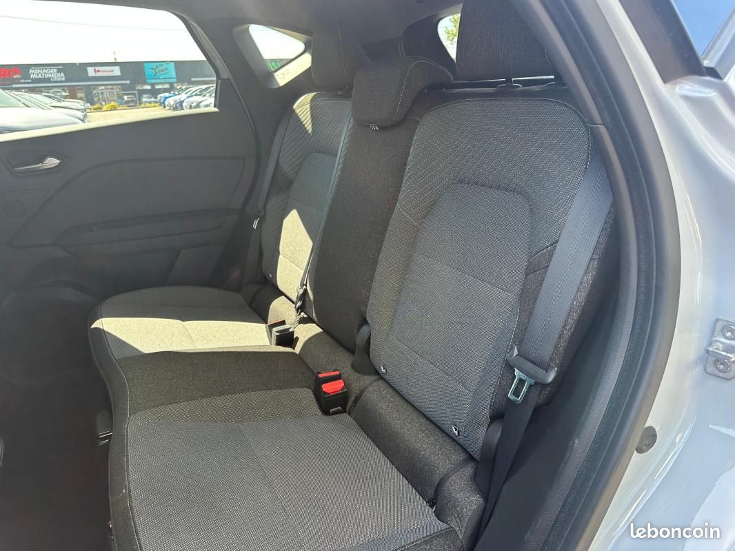 Renault Captur E-Tech full hybrid 145 ch Techno (image 6)