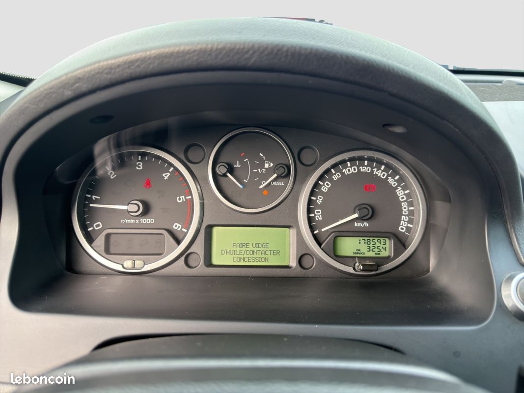 Land Rover FREELANDER 2 TD4 2.2 150ch 4X4 S (image 14)