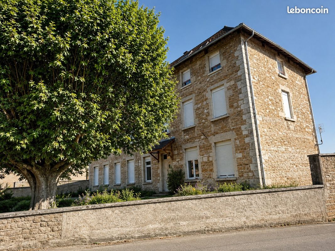 Appartement 4 pièces 89 m² · à Jujurieux · 89 m² · 139 000 €