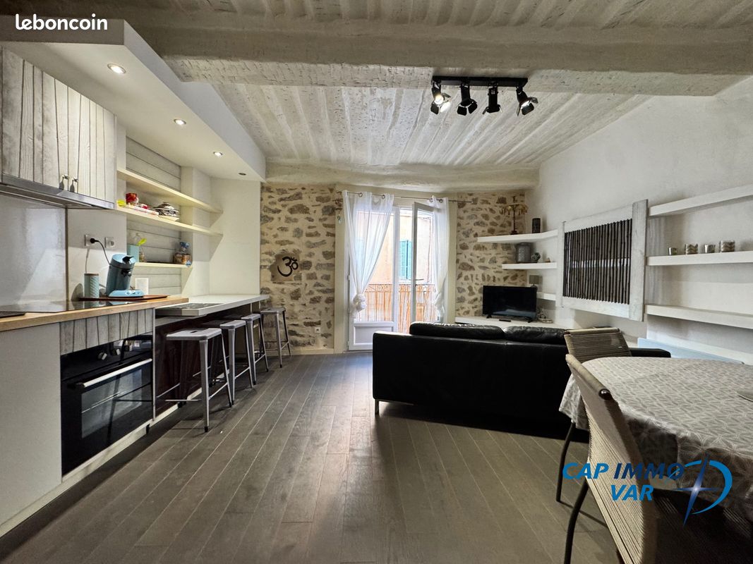 Appartement 3 pièces 45 m² · à Le Beausset · 45 m² · 157 000 €