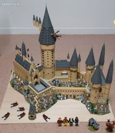 Château LEGO Harry Potter 71043 complet remis en sachets numérotés