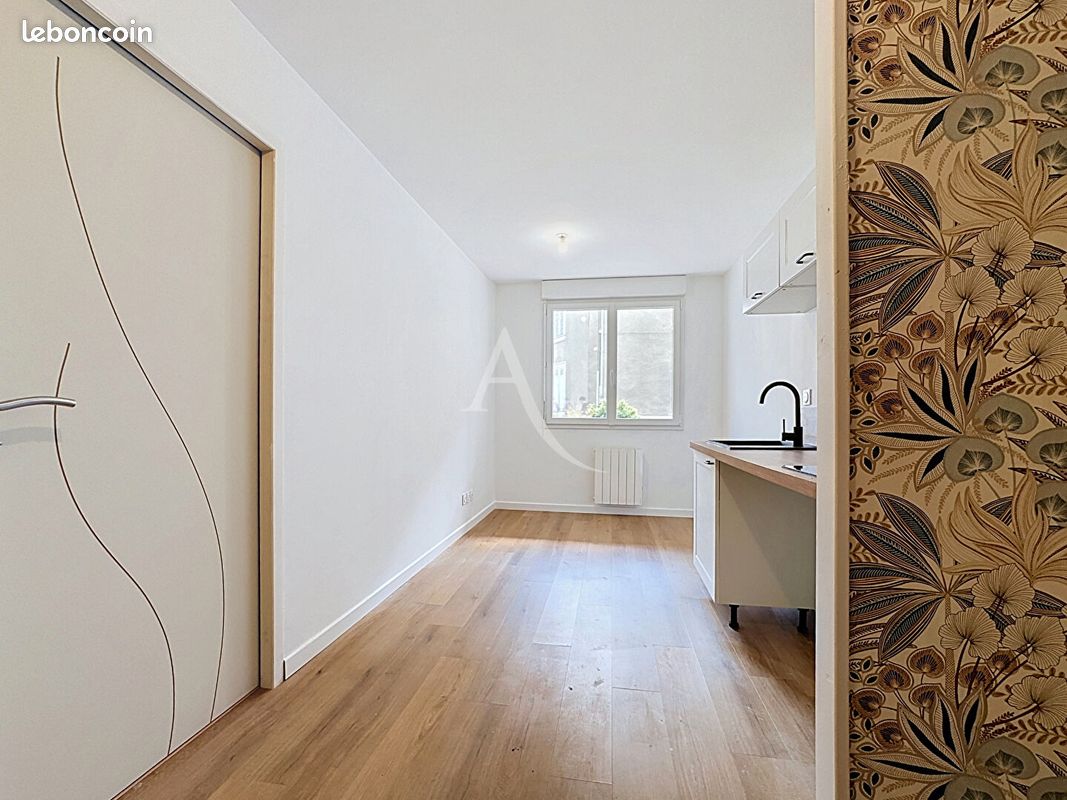 Appartement 2 pièces 25 m² · à Laval · 25 m² · 532 €