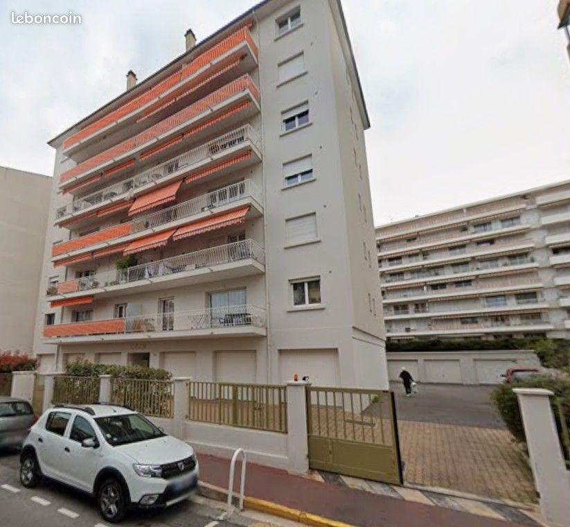 Garage Cannes La Bocca · 128 €/mois