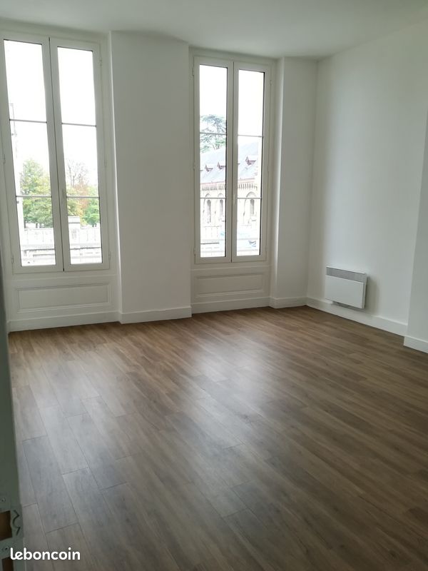 Appartement 5 pièces 119 m² · à Bordeaux · 119 m² · 1 996 €