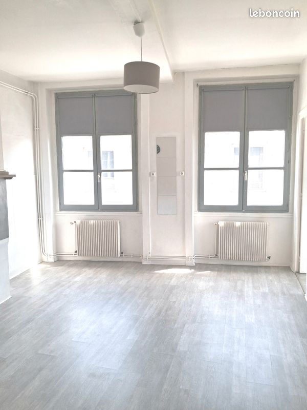 Appartement 3 pièces 92 m² · à Saint-Étienne · 92 m² · 600 €