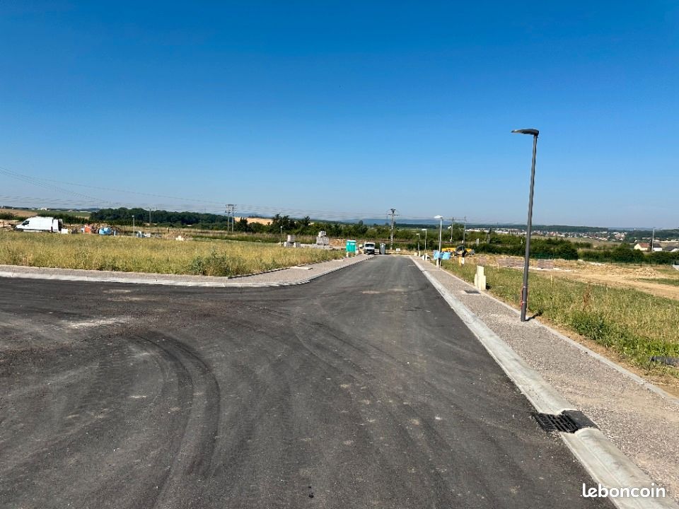 Terrain 400 m² · à Thionville · 147 000 €