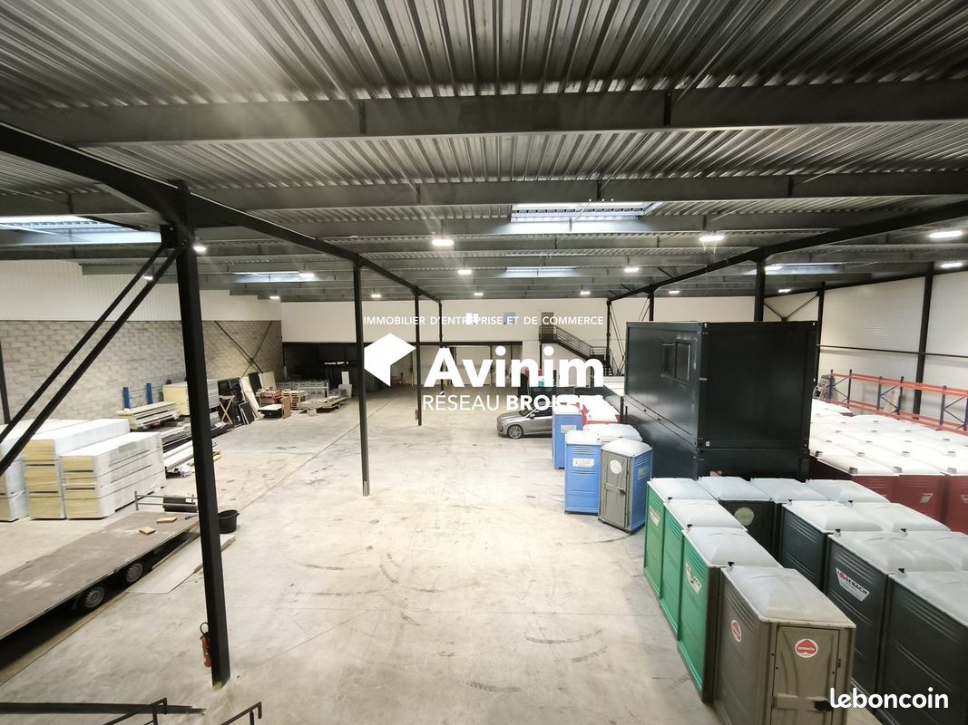 Local 2038 m² Buc (image 4)