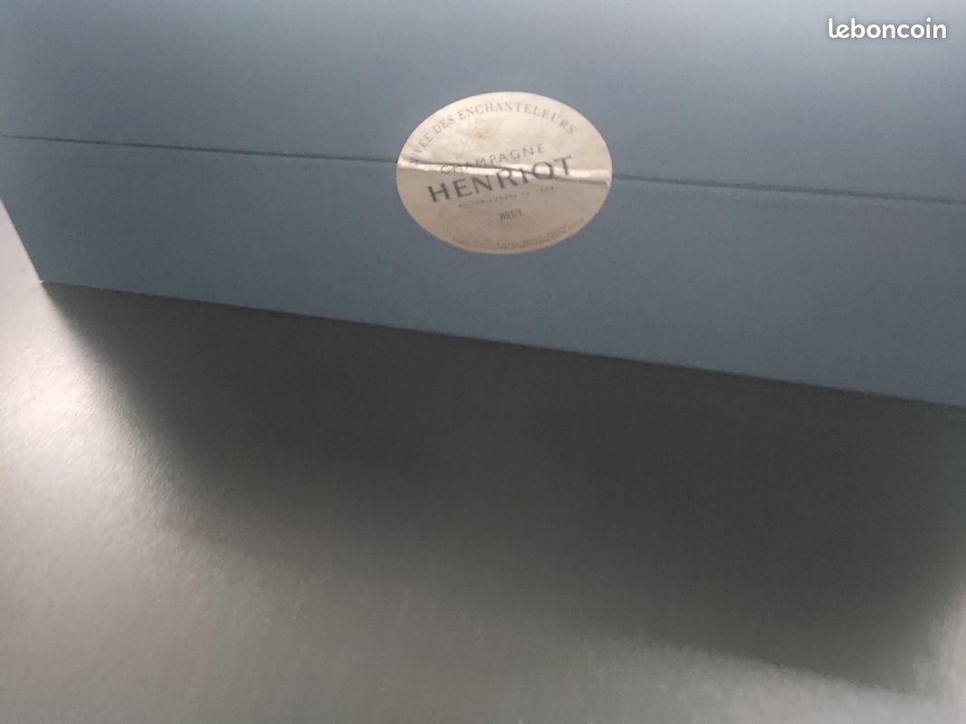 1 bouteille Champagne henriot cuvée des enchanteleurs millésime 1995 en coffret scellé (image 2)