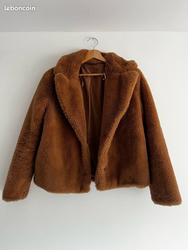 Manteau fourrure Jennyfer Vêtements