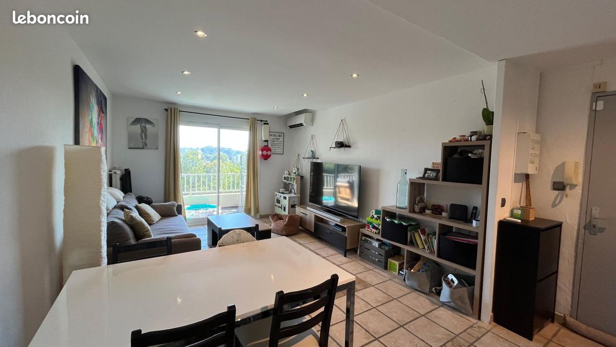 Appartement 2 pièces 54 m² · à Toulon · 54 m² · 950 €