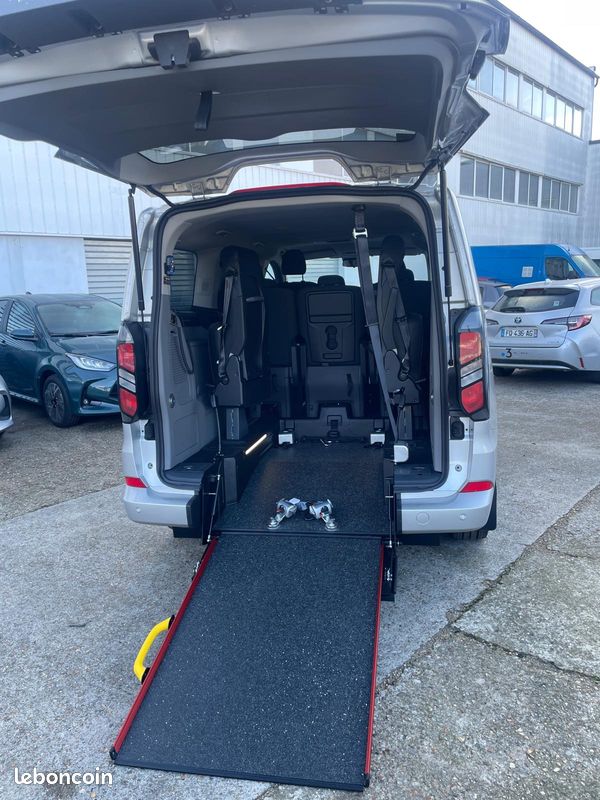 Ford Tourneo Custom INDEPENDANCE RS L1H1 2.0 EcoBlue 170ch Limited BVA8 HANDICAP TPMR 7 PLACES (image 8)
