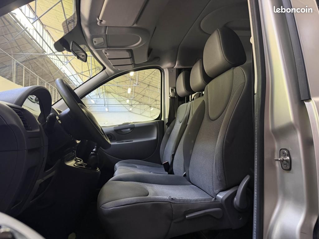 PEUGEOT EXPERT 1.6l HDi 90ch Tepee Confort Pack Court - 9pl + Double Ouverture (image 23)