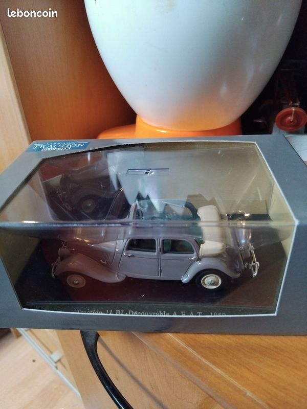 Miniature Citroën traction 11 bl decouvrable 1950 (image 1)