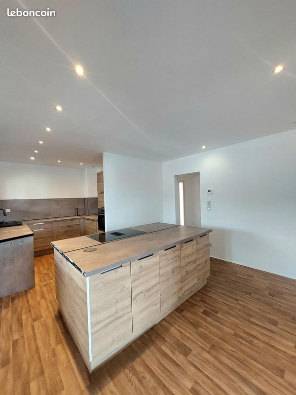 Maison 5 pièces 180 m² · à Guessling-Hémering · 180 m² · 1 000 €/mois