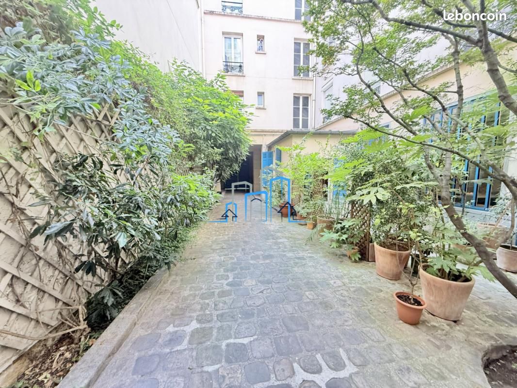 Appartement 1 pièce 23 m² · à Paris · 23 m² · 240 000 €