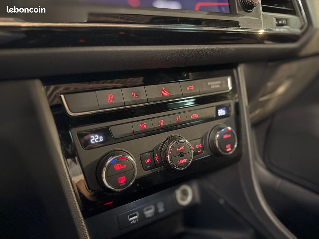 SEAT ATECA 1.4 TSI 150 ch 4Drive XCELLENCE / SUIVI COMPLET SEAT / TOIT OUVRANT /CAMÉRA 360° / CARPLAY / HAYON (image 24)