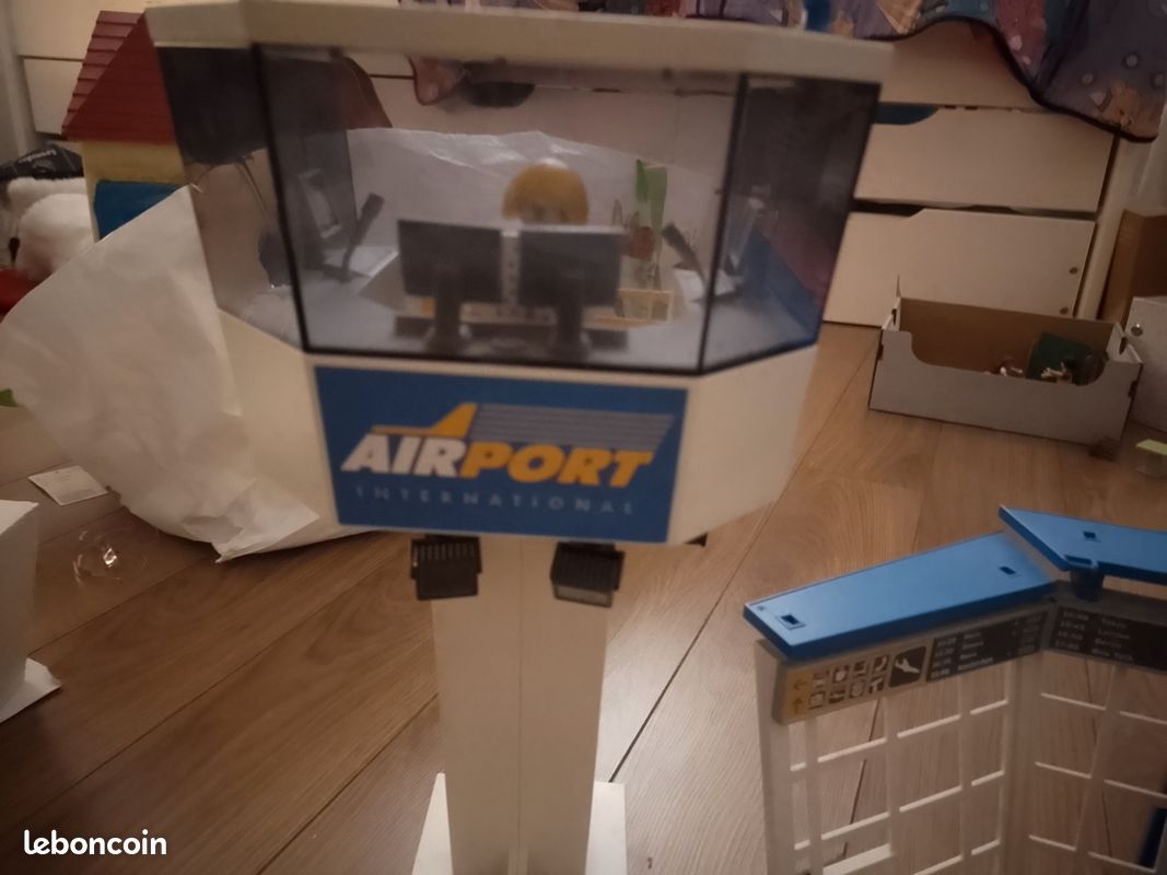 Lot aéroport playmobil (image 1)