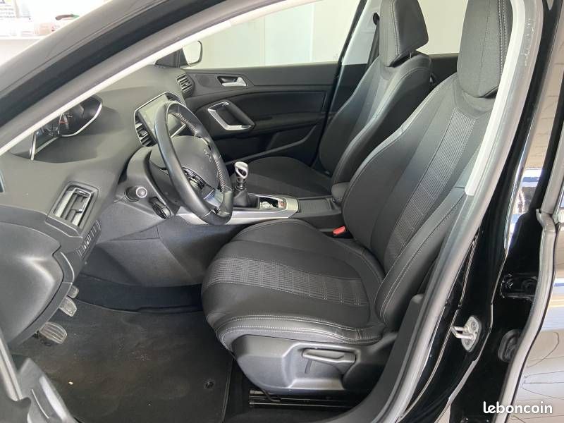 Peugeot 308 1.5 BlueHDi 130ch S&S BVM6 Allure (image 11)