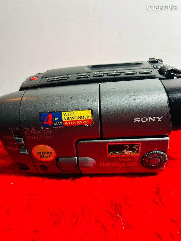 Caméscope Sony à K7 8mm (image 1)