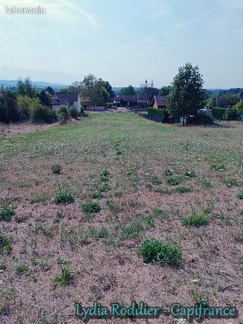 Terrain 2 710 m² Limons