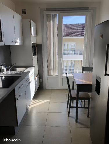 Appartement 2 pièces 48 m² · à Le Chambon-Feugerolles · 48 m² · 41 000 €