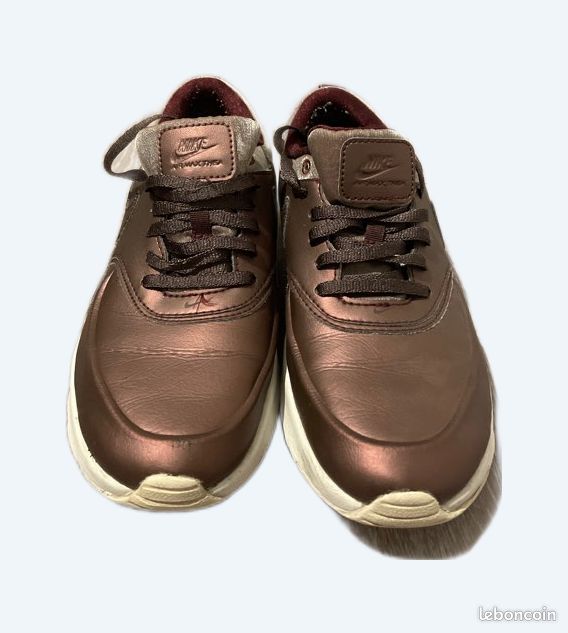 Chaussure Nike rose pour femme (image 1)