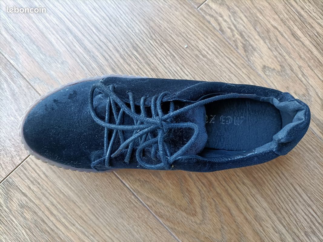 Tennis velours noirs taille 37 (image 1)