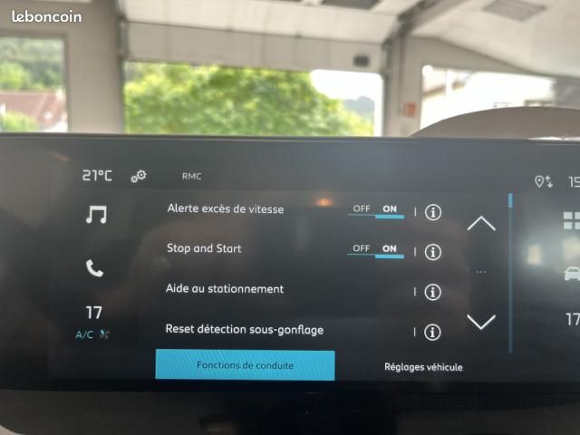 Citroën C4 BlueHDi 130 EAT8 Plus (image 24)