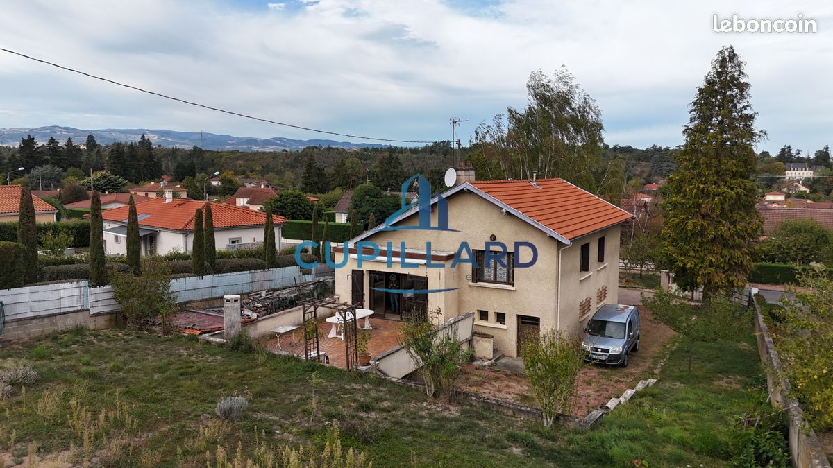 Maison 4 pièces 92 m² · à Commelle-Vernay · 92 m² · 174 000 €