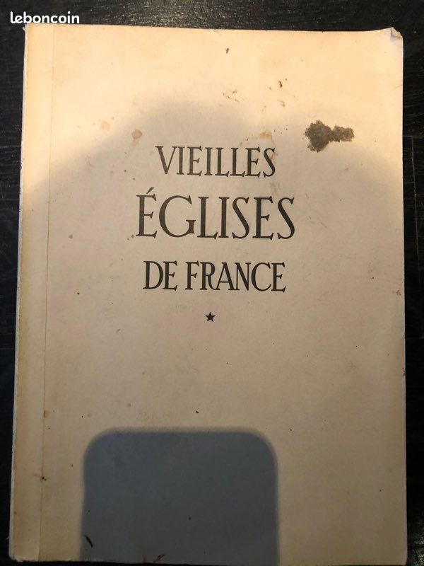Livre ancien « vieilles églises de France » (image 1)