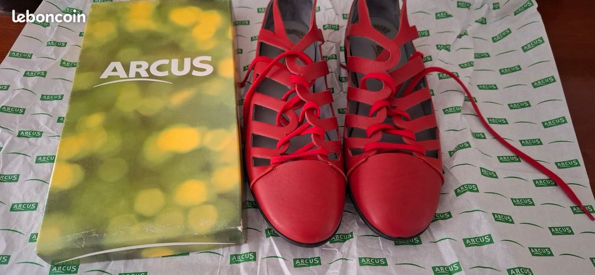 Chaussures ARCUS neuves Chaussures