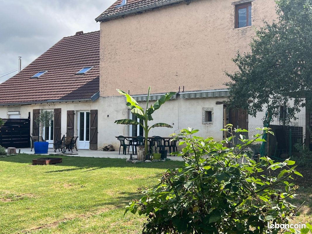 Maison 6 pièces 190 m² · à Valay · 190 m² · 185 000 €