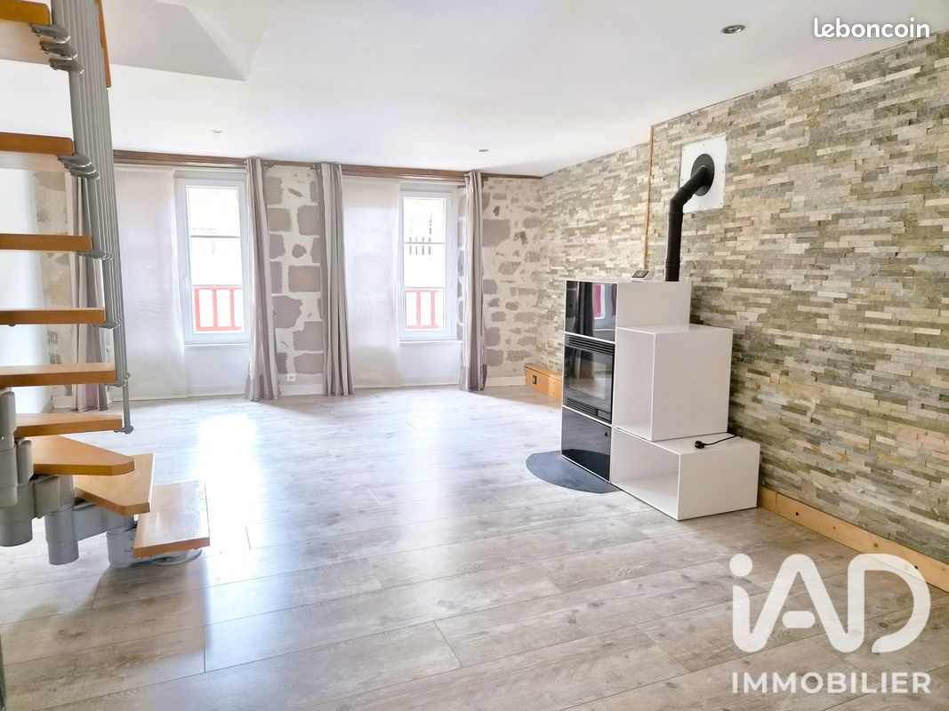 Appartement 5 pièces 106 m² · à Aurillac · 106 m² · 184 000 €