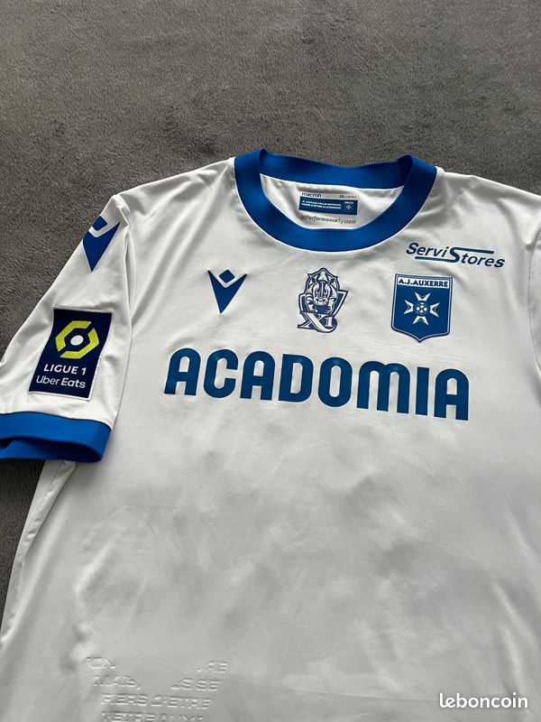 Maillot Domicile Fasil Kenema FC 2022 - Umbro - XXL (50 Poitrine) - Neuf Boîte