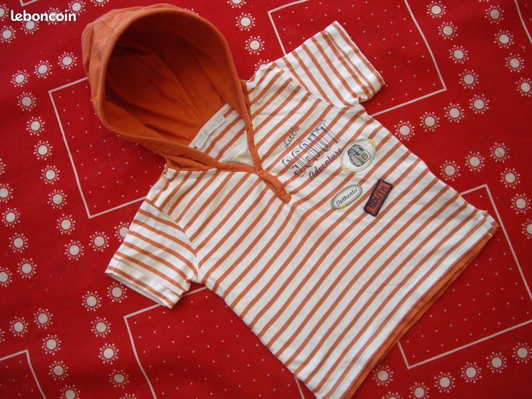 Polo a capuche 1 an manches courtes (image 1)