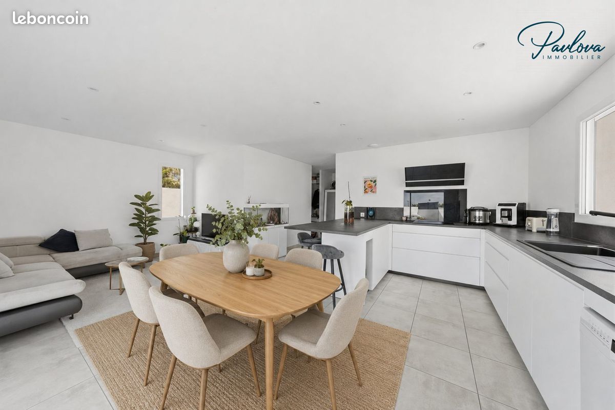 Maison 5 pièces 115 m² · à Fabrègues · 115 m² · 439 000 €