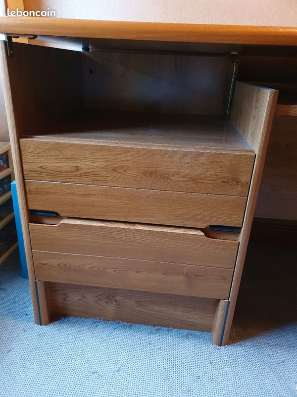 Bureau (image 2)