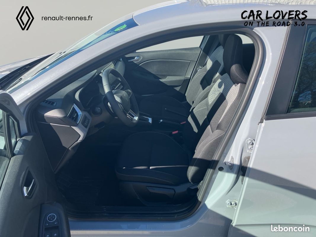 RENAULT Clio E-Tech full hybrid 145 ch GSR2 Evolution (image 29)
