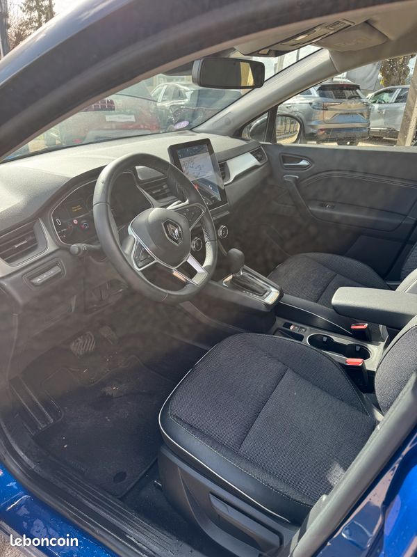 CAPTUR techno fast track E-Tech hybride 145 (image 8)