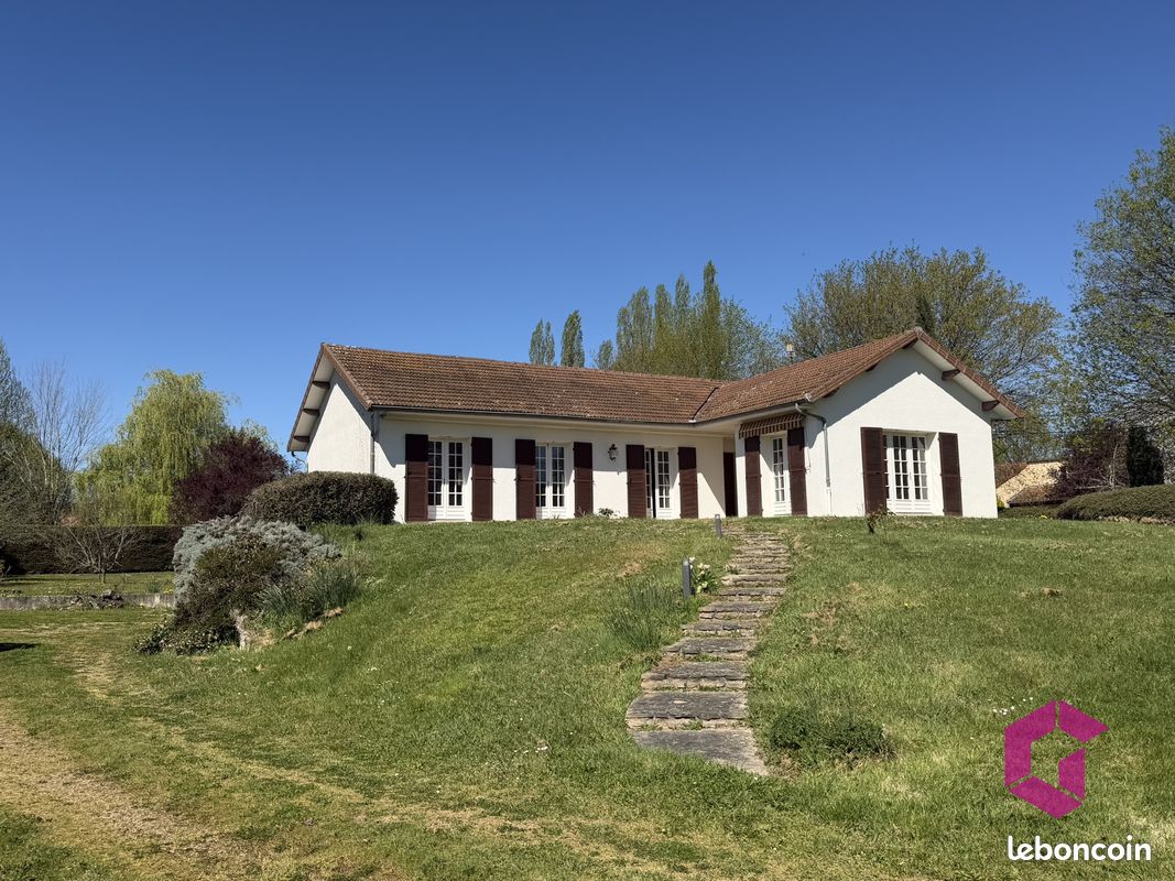 Maison 6 pièces 127 m² · à Courpière · 127 m² · 239 500 €