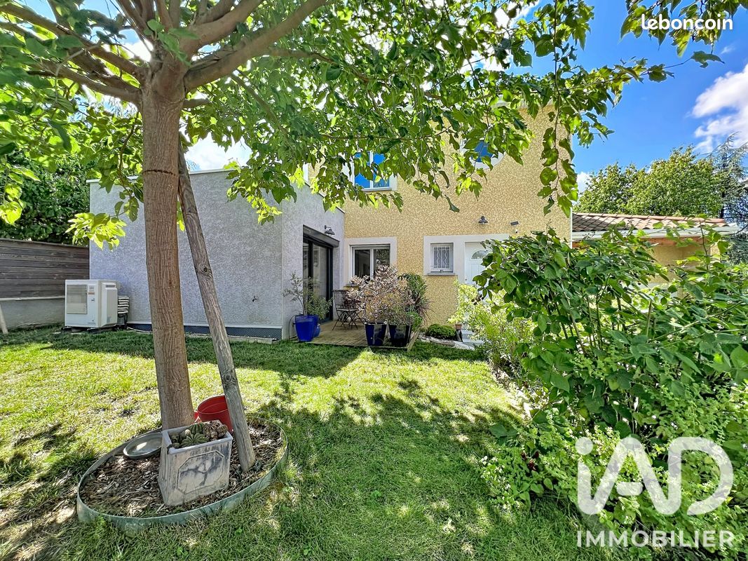 Maison 7 pièces 159 m² · à Communay · 159 m² · 545 000 €