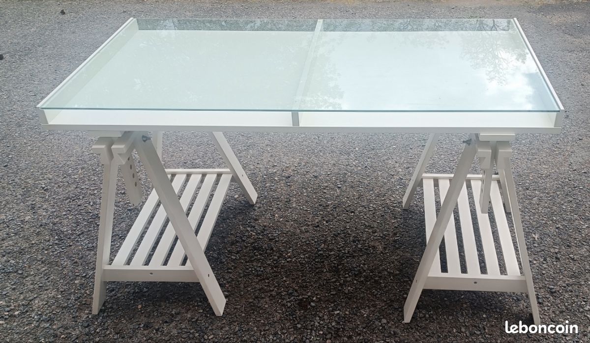 Bureau Ikea (image 1)