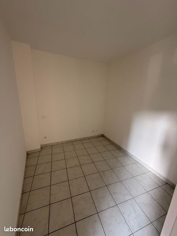 À louer T1 (image 2)