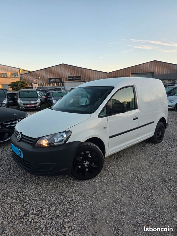 VOLKSWAGEN CADDY 1.6 TDI ATTELAGE 155Mkms (image 1)