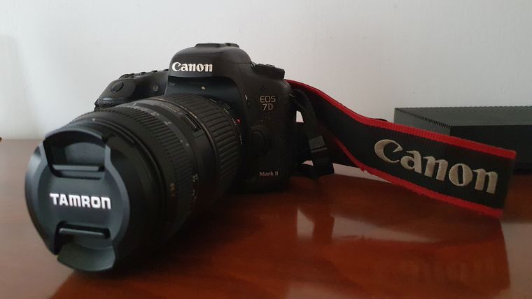 Appareille photo Reflex Canon EOS 300D + objectif Canon 18-55 mm 20/03