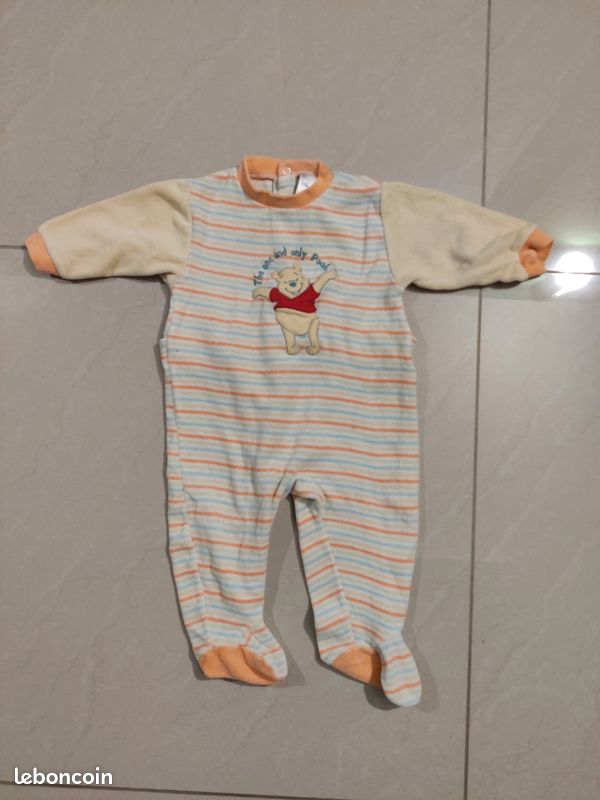 Pyjama 1 pièce / Grenouillère bébé 9 mois Winnie l'ourson (image 1)