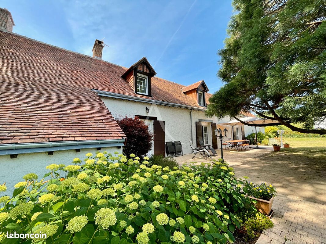 Maison 6 pièces 164 m² · à Oisly · 164 m² · 265 000 €
