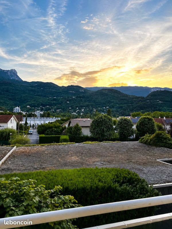 Appartement 5 pièces 105 m² · à Seyssins · 105 m² · 279 000 €